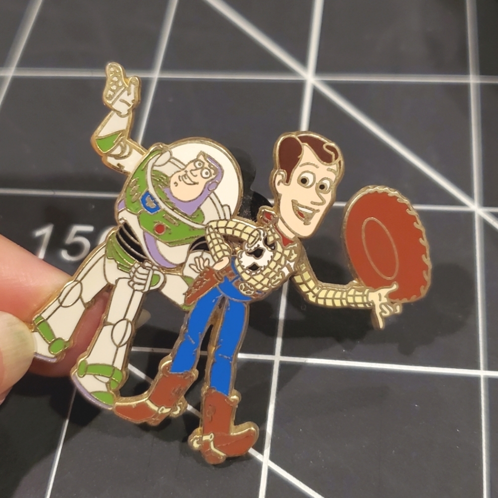 Disney Collectable 2008 Trading Pin - Toy Story 47915 Buzz Lightyear Woody